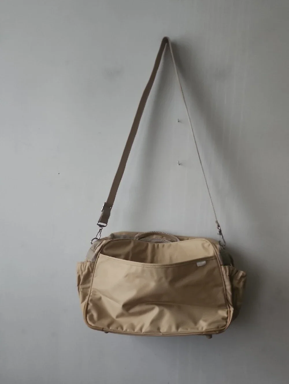 Neutral Beige Men's Crossbody Messenger Bag with Multiple Pockets